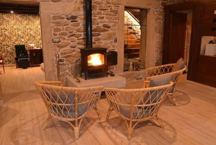 Habitaciones La Cuevona De Guitiriz Lugo المظهر الخارجي الصورة