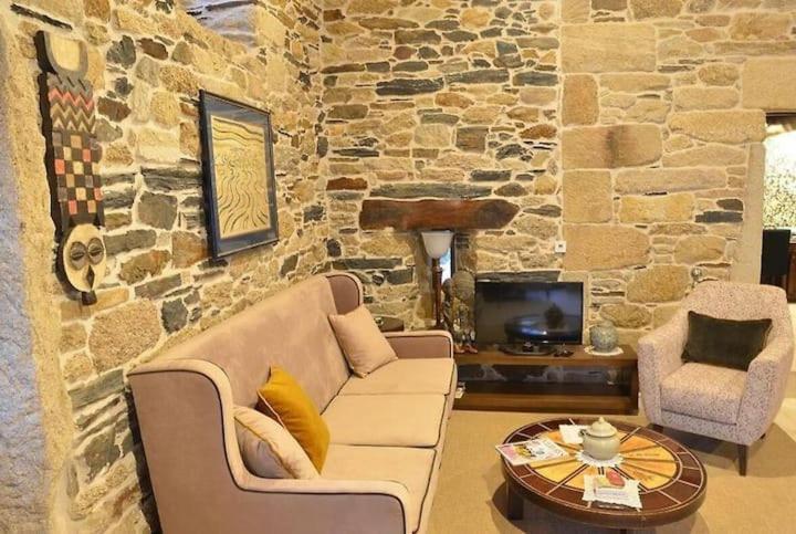 Habitaciones La Cuevona De Guitiriz Lugo المظهر الخارجي الصورة